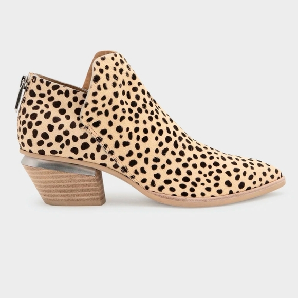 NWT Dolce Vita Bootie - Picture 2 of 5